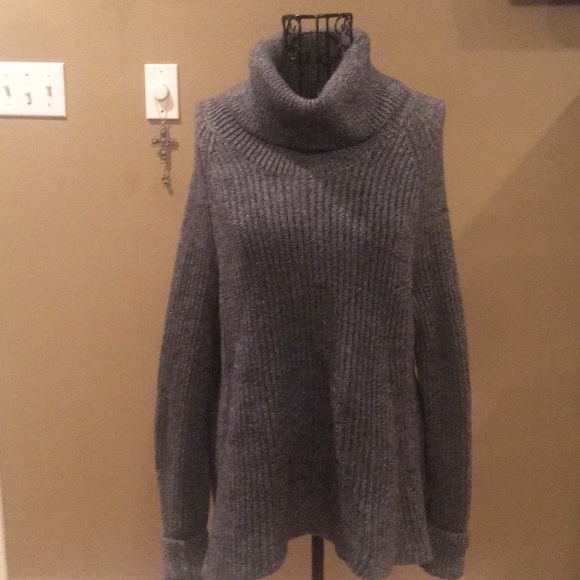 Banana Republic Sweaters - 🛍🧣Banana Republic Sweater